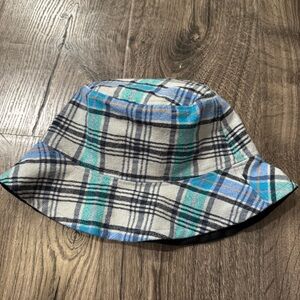 Awesome needs plaid 100% wool bucket hat blue black women